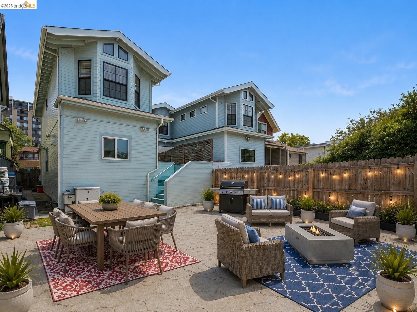 1433 Myrtle Street Oakland, CA 94607 - Photo 1 of 25 Spacious Backyard