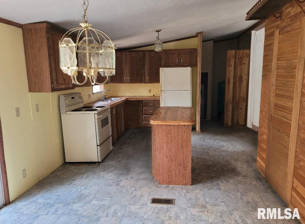 6521 Apple Ridge Road Iuka, IL 62849 - Photo 8 of 14