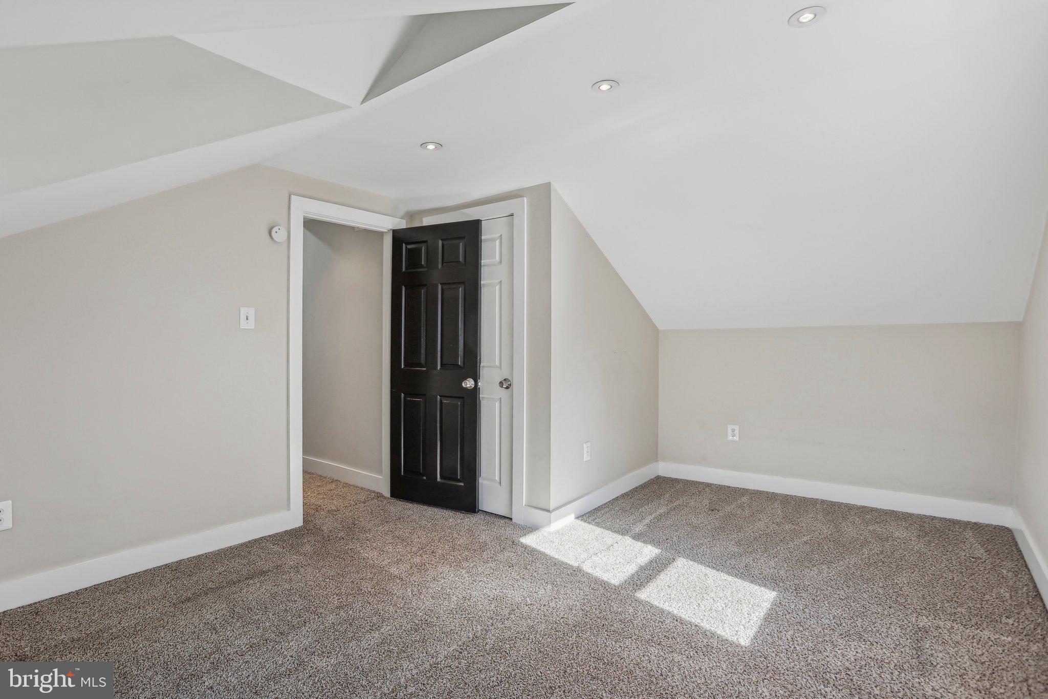 115 North Rolling Road Springfield, PA 19064 - Photo 34 of 43