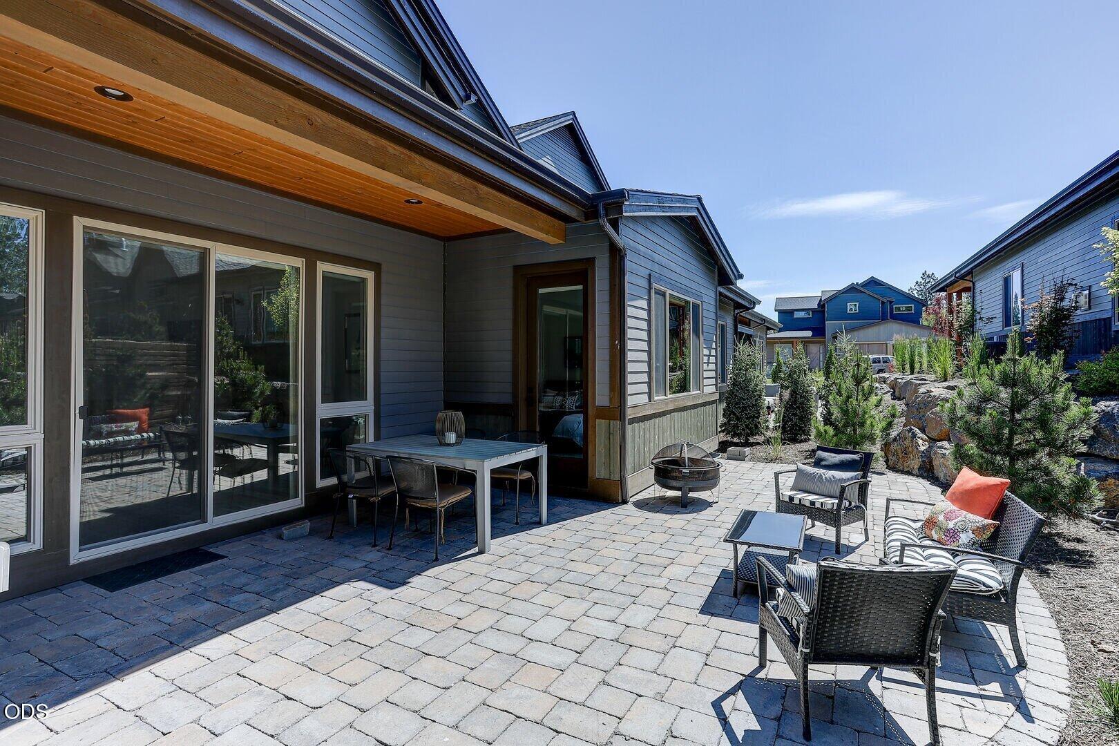 60457 Kangaroo Loop Bend, OR 97702 - Photo 11 of 15