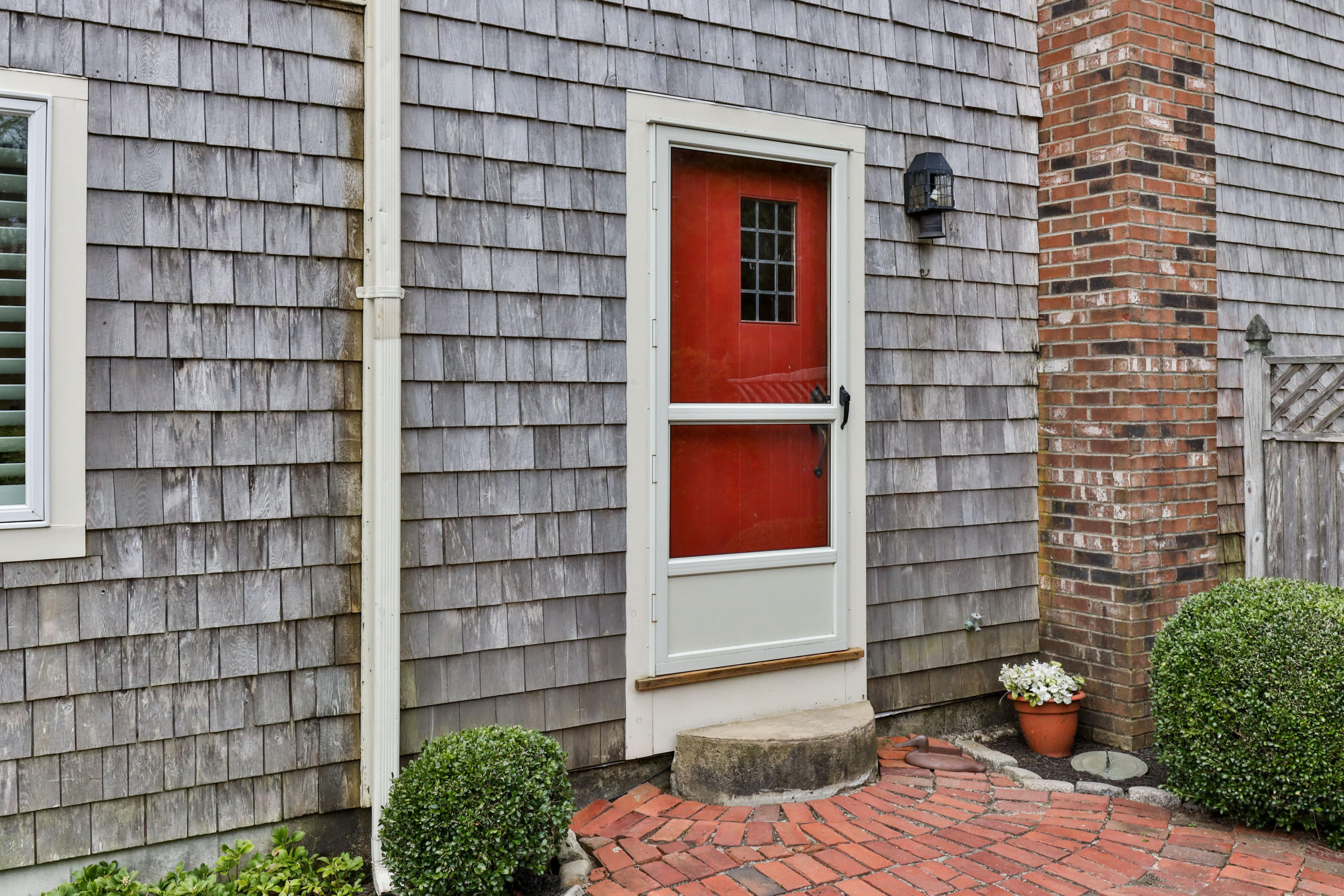 258 New Boston Road Dennis, MA 02638 - Photo 4 of 38 258NewLR-4