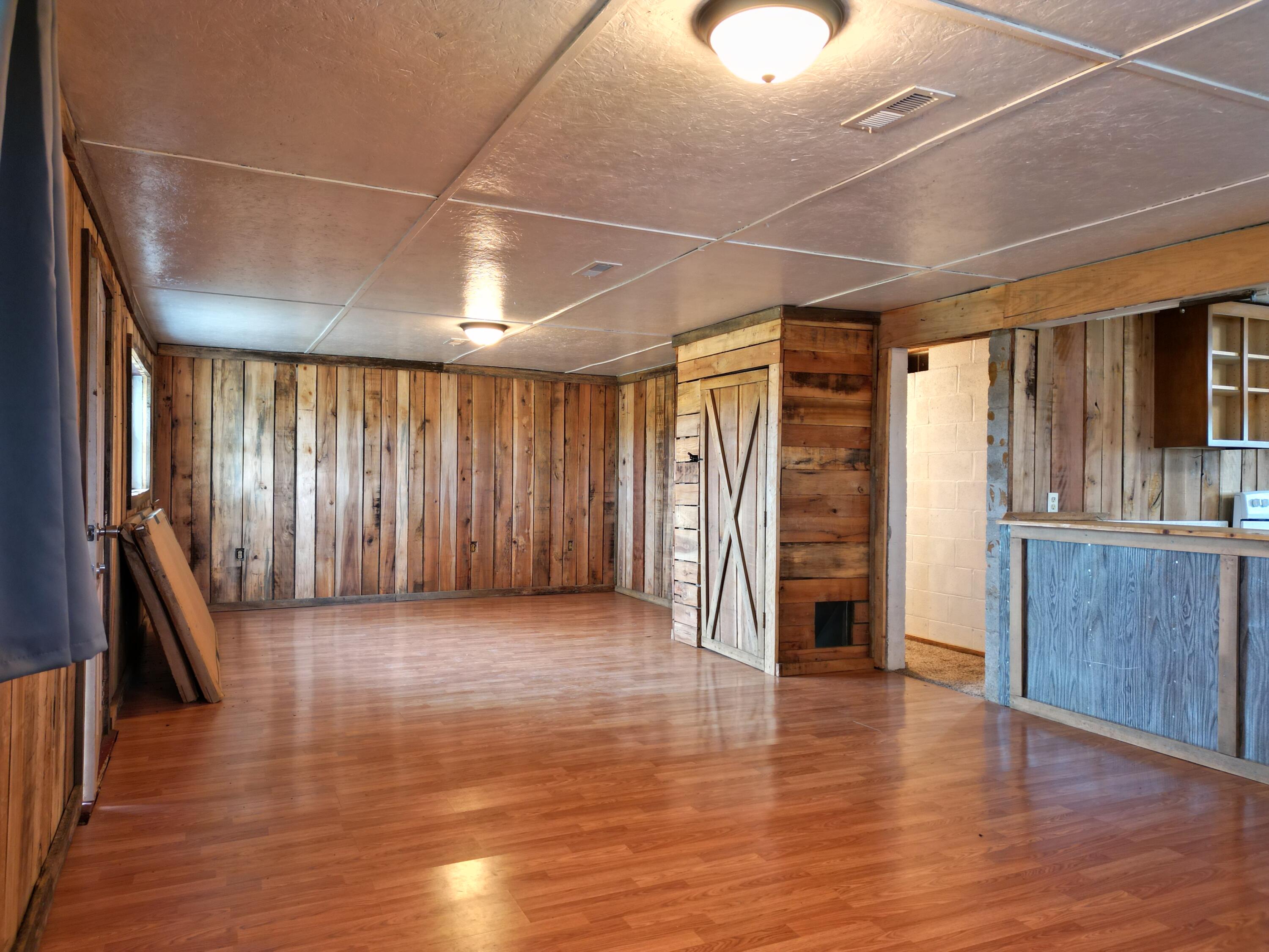 541 Liberty Road Eubank, KY 42567 - Photo 20 of 35 Living Room