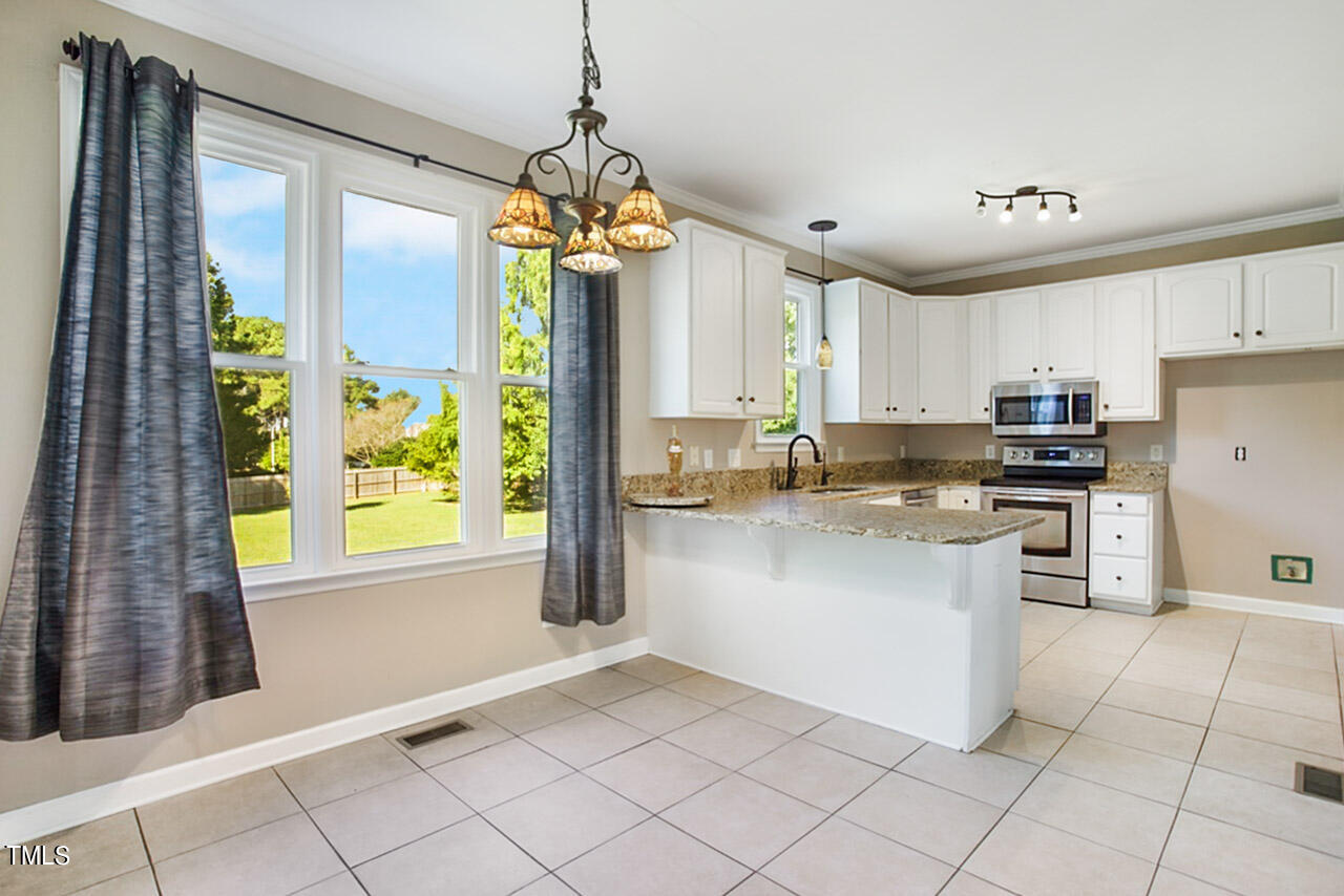1009 Transom Court Raleigh, NC 27603 - Photo 5 of 22 Breakfast