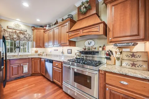 $989,000 | 33 Park Terrace, Dracut, MA 01826