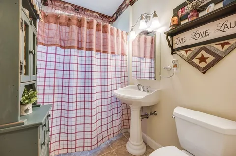 $989,000 | 33 Park Terrace, Dracut, MA 01826