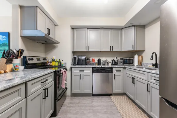 $94,000 | 2020 Continental Avenue, Unit 106, Tallahassee, FL 32304