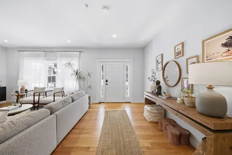 $799,900 | 184 Main Street, Unit 3, Acton, MA 01720