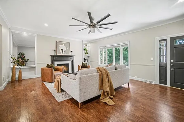 $649,000 | 31 Compton Court, Prairie Village, KS 66208