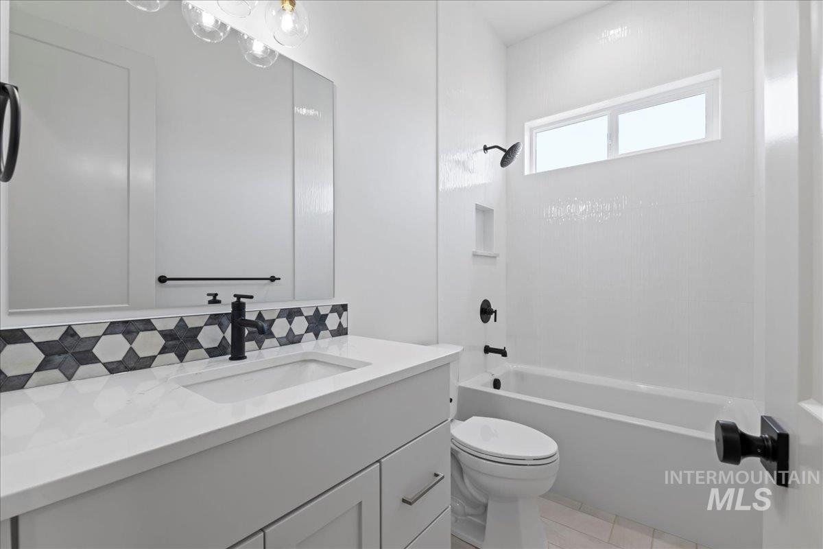 11 Corbett Road Emmett, ID 83617 - Photo 19 of 36 Photo Similar