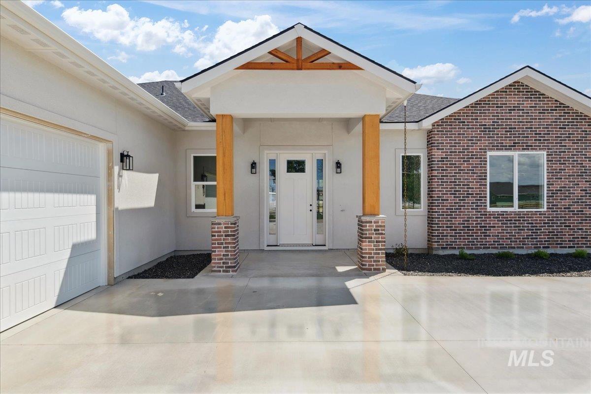 11 Corbett Road Emmett, ID 83617 - Photo 3 of 36 Photo Similar