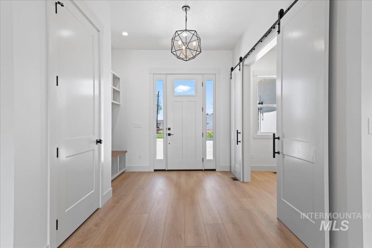 11 Corbett Road Emmett, ID 83617 - Photo 4 of 36 Photo Similar