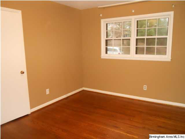 1040 Hagwood Road Birmingham, AL 35235 - Photo 11 of 16 Gallery Image 11