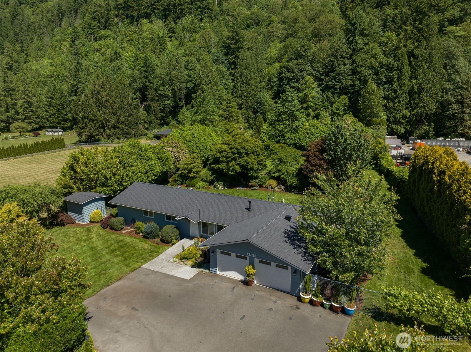 12328 Issaquah-Hobart Road Southeast Issaquah, WA 98027 - Photo 36 of 40