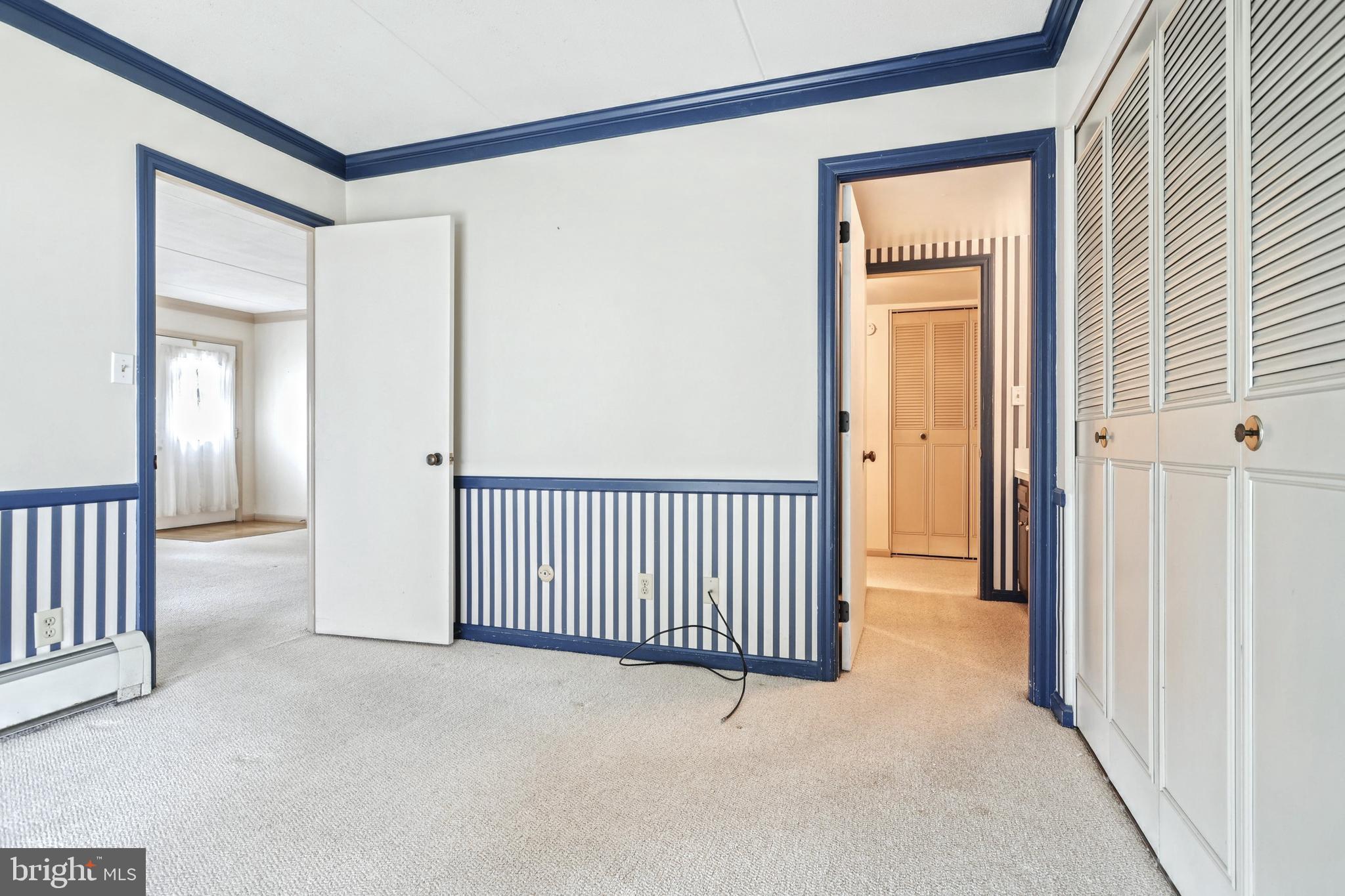 1000 Country Club Road, Unit 13 York, PA 17403 - Photo 16 of 24 Chair rail/Crown Moldings