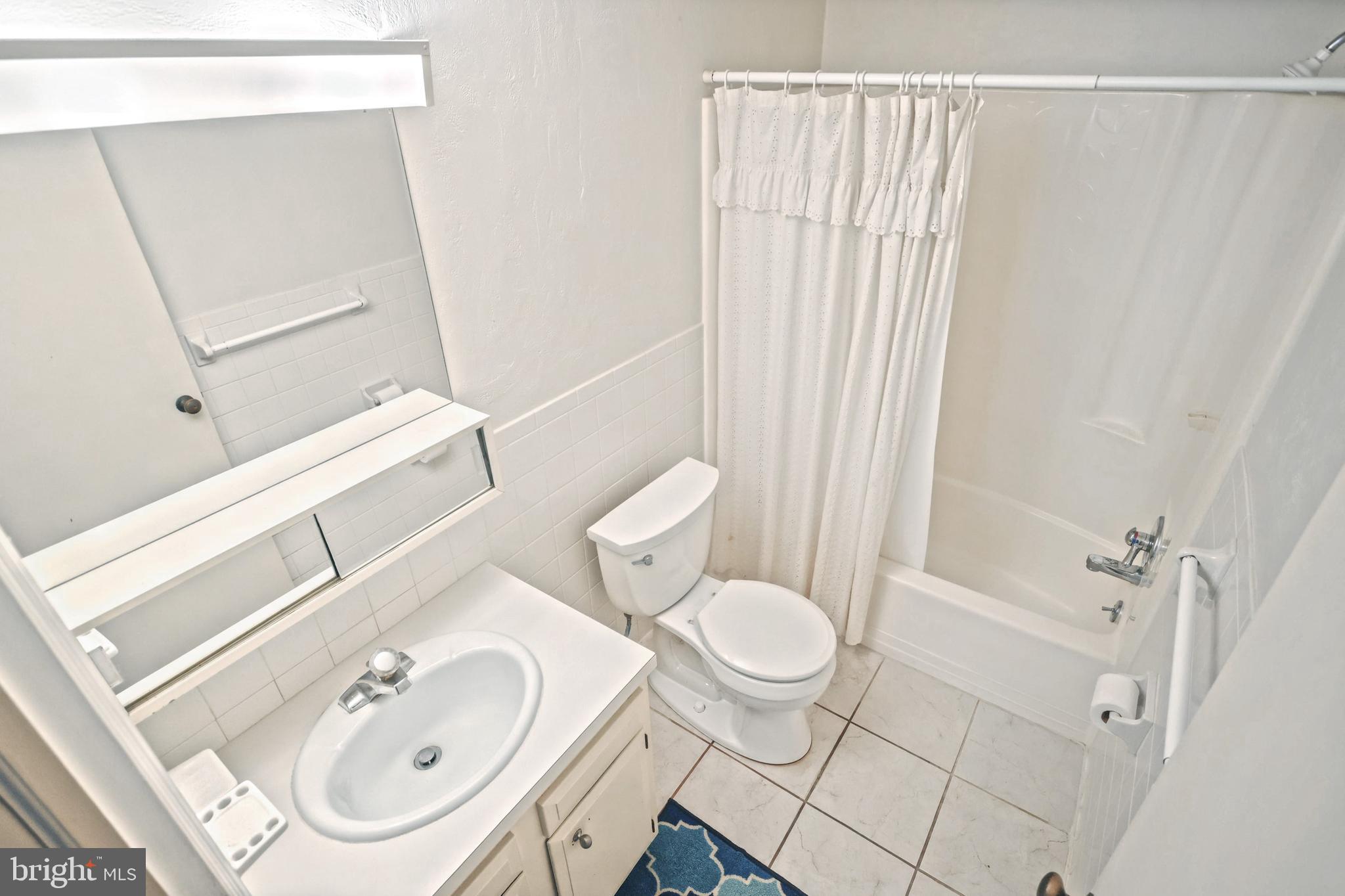 1000 Country Club Road, Unit 13 York, PA 17403 - Photo 23 of 24 MBR Shower Bath
