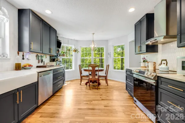 $550,000 | 747 Osborne Road, Clyde, NC 28721