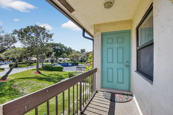 $2,700 | 21911 Cypress Drive, Unit 47H, Boca Raton, FL 33433