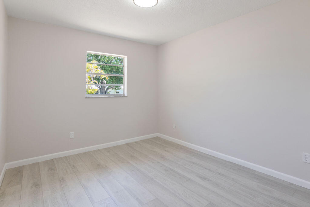 1978 Northeast Ridge Avenue Jensen Beach, FL 34957 - Photo 34 of 39 IMG_0076