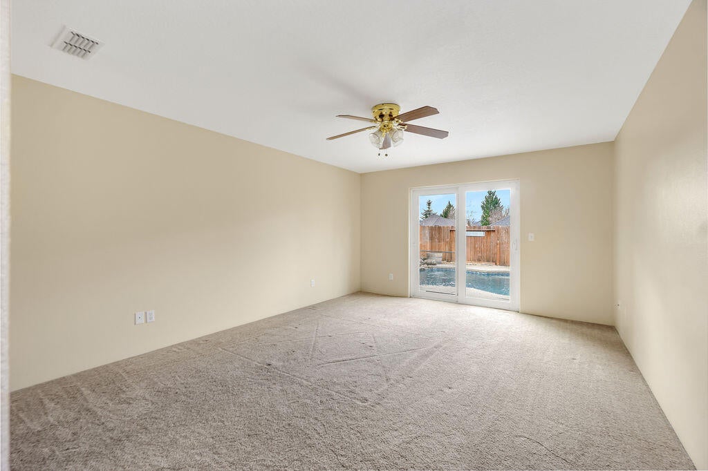 1696 Leonard Road Grants Pass, OR 97527 - Photo 13 of 30 15