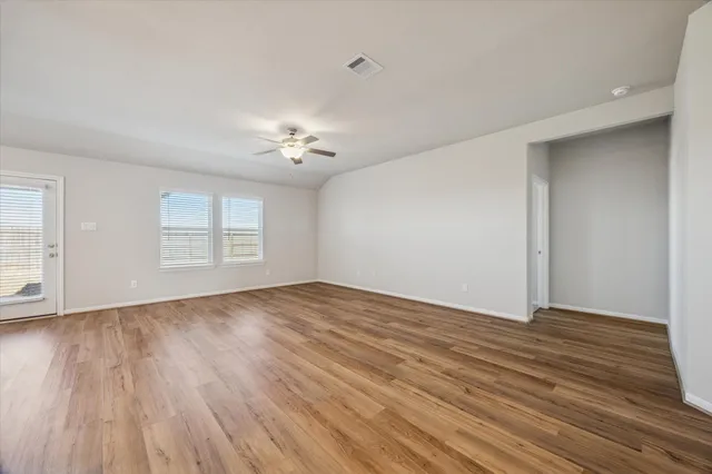 $2,400 | 10008 Deussen Lane, Texas City, TX 77591