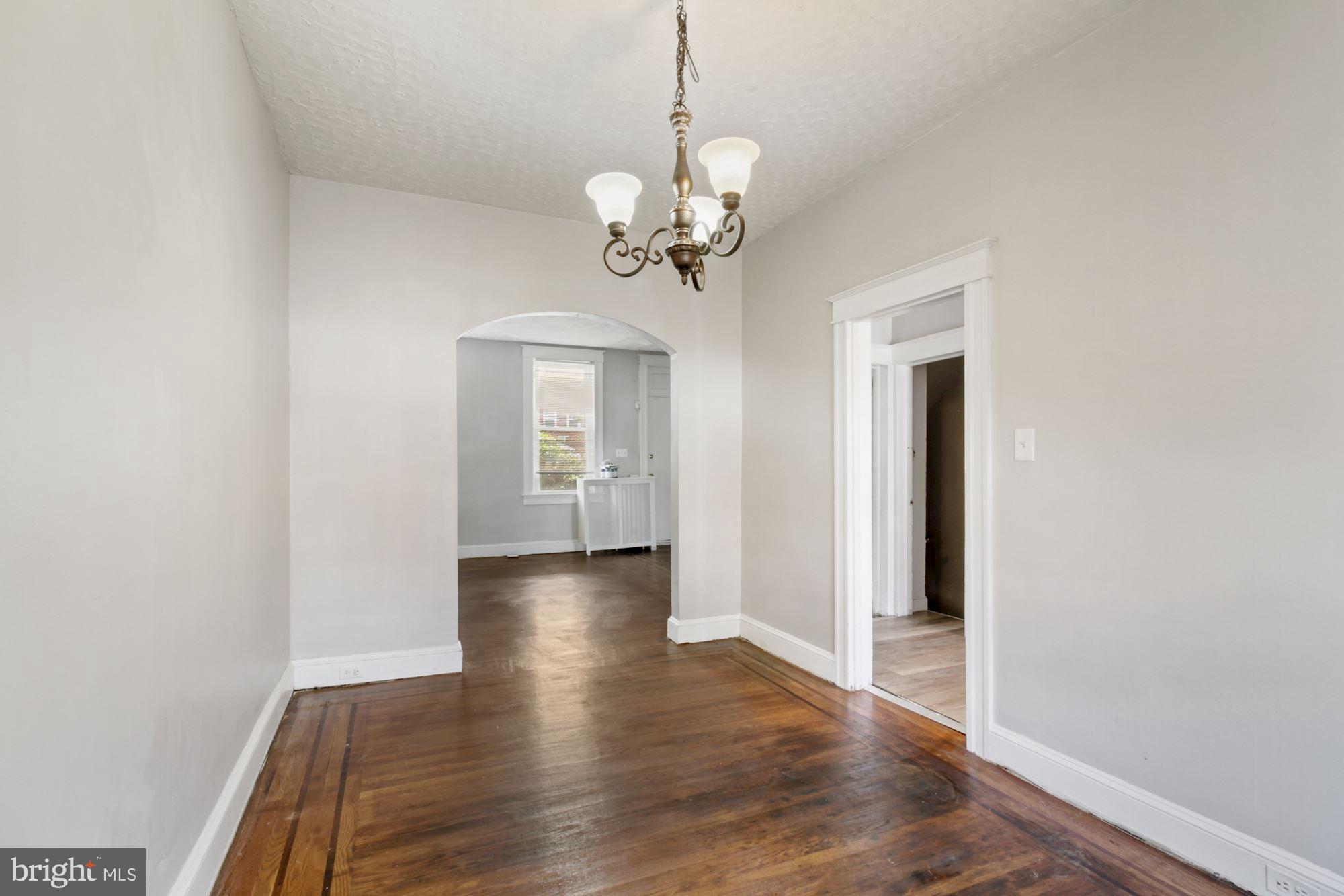 6 North Tremont Road Baltimore, MD 21229 - Photo 8 of 29 Gallery Image 8