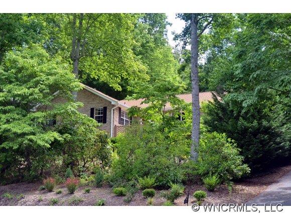 4491 Cove Loop Road Hendersonville, NC 28739 - Photo 1 of 18 Gallery Image 1
