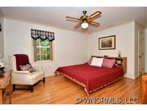 4491 Cove Loop Road Hendersonville, NC 28739 - Photo 9 of 18 Gallery Image 9