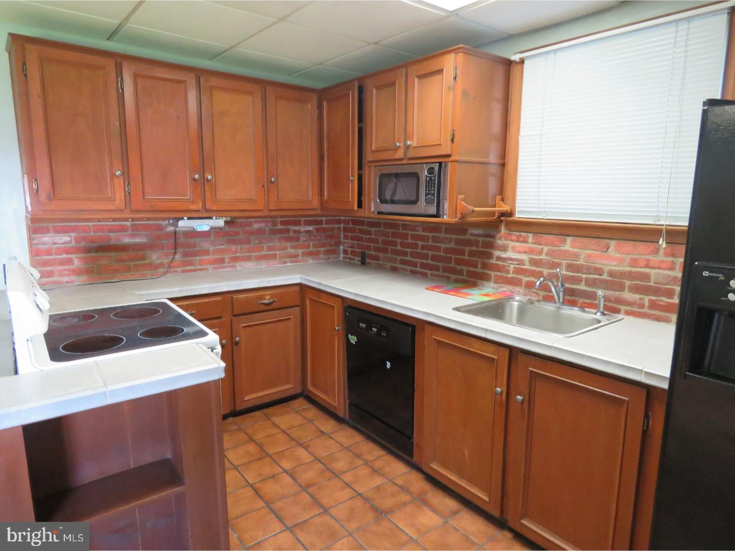 1307 Bath Road Bristol, PA 19007 - Photo 7 of 25 Gallery Image 7