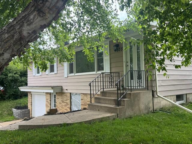4035 6th Street Northwest Rochester, MN 55901 - Photo 2 of 27