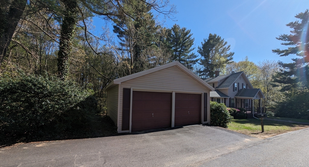 189 Old Worcester Road Charlton, MA 01507 - Photo 3 of 40 Gallery Image 3