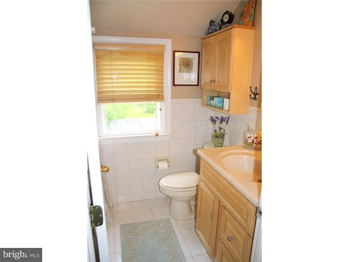 420 Maplewood Road Springfield, PA 19064 - Photo 17 of 20 Bathroom