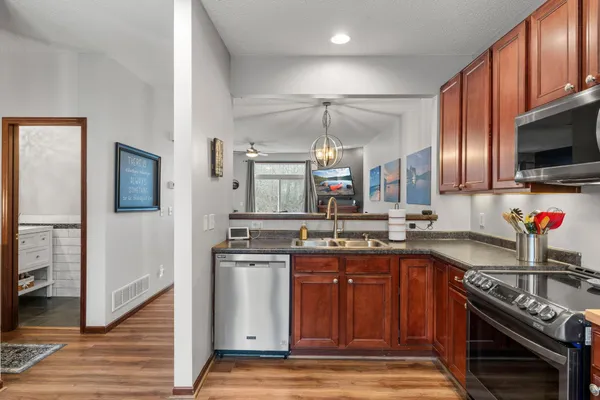 $339,000 | 5129 Scott Path, Robbinsdale, MN 55422