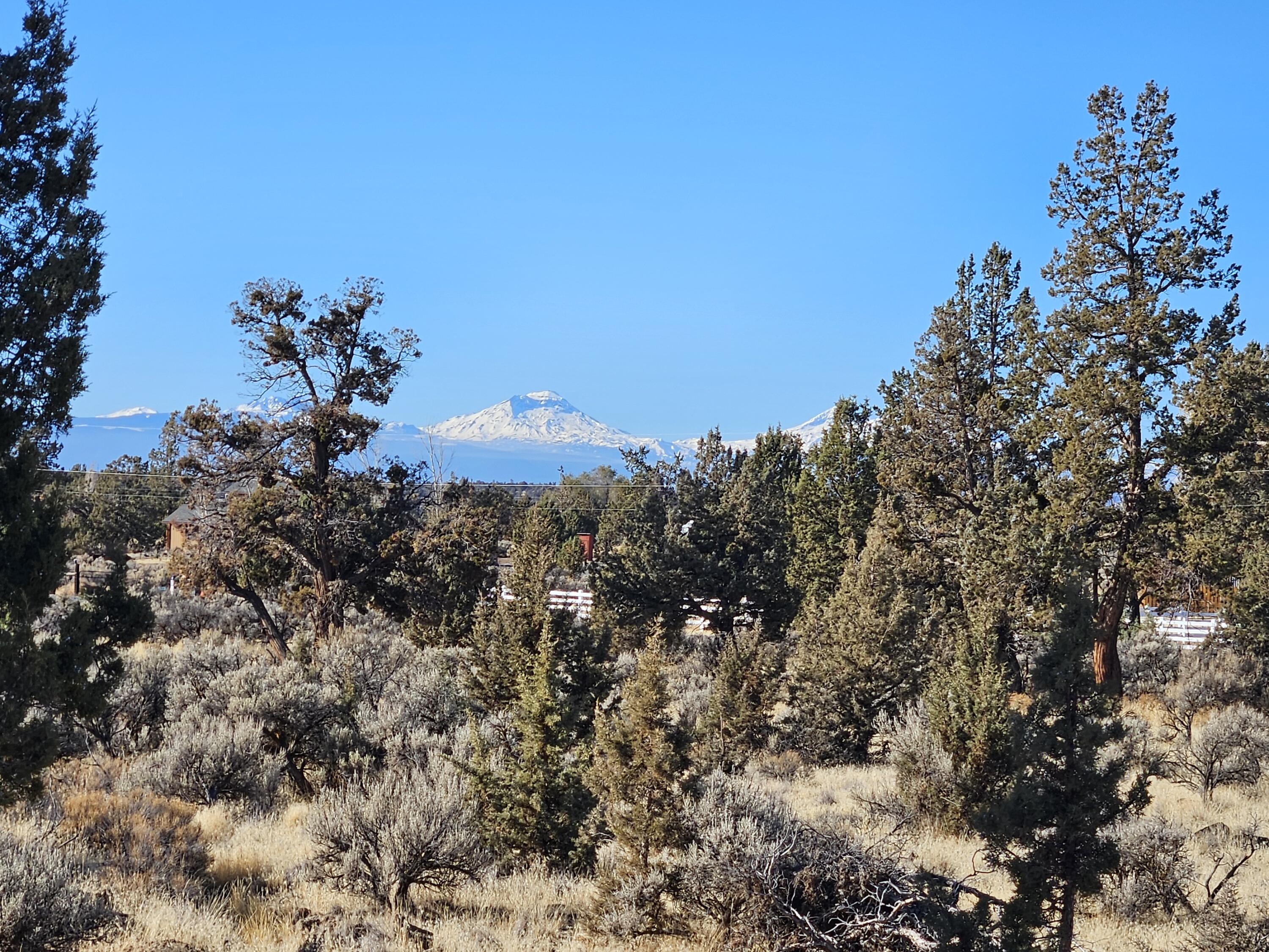 757 Southwest Bent Loop Powell Butte, OR 97753 - Photo 24 of 28 20241107_103445