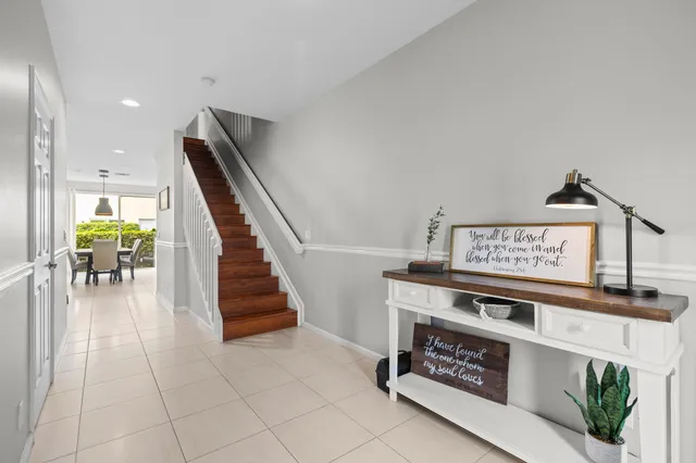 a view of entryway and hall