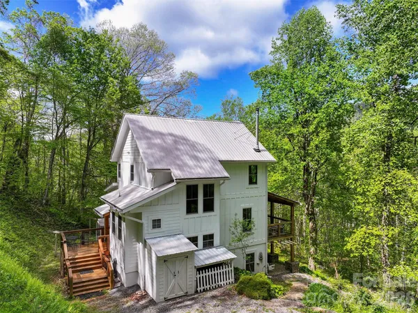 $515,000 | 580 Split Pine Cove, Clyde, NC 28721