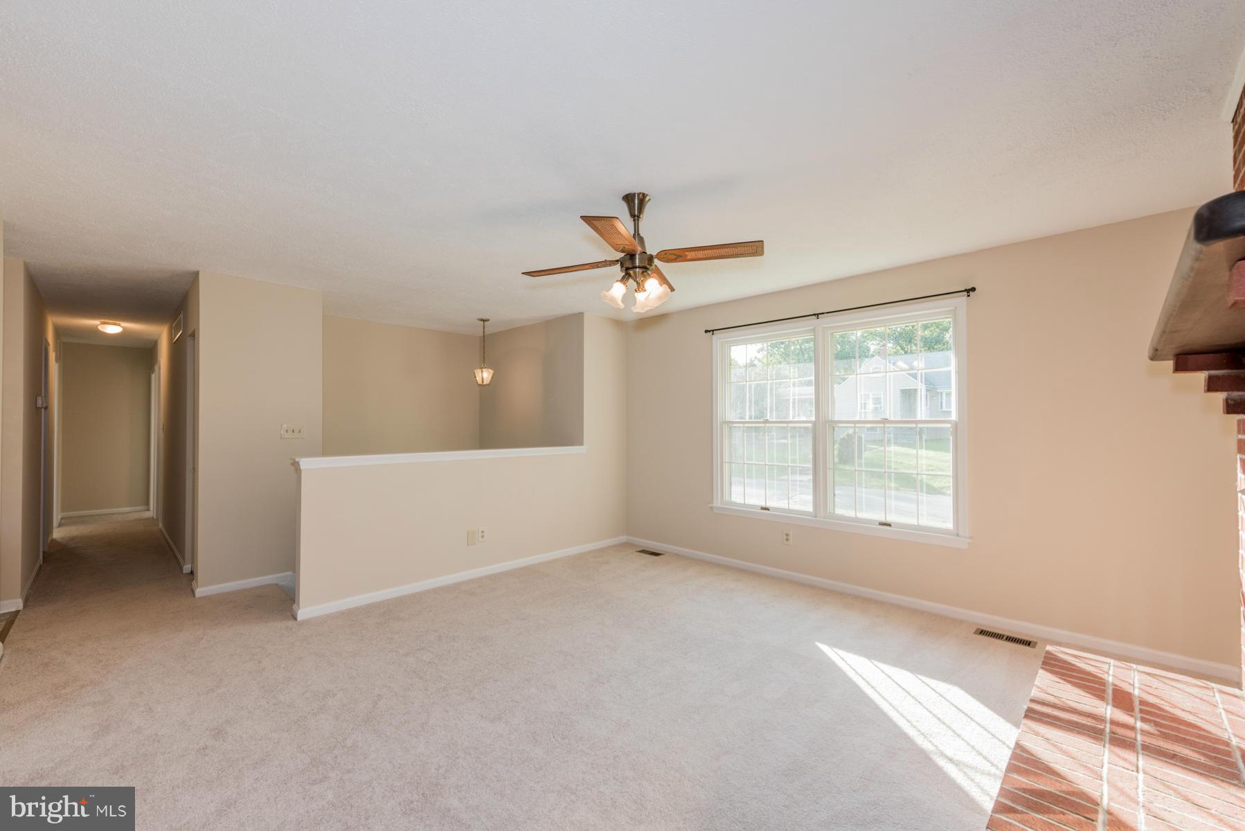 5926 Meadow Road Baltimore, MD 21206 - Photo 2 of 30 Living Room