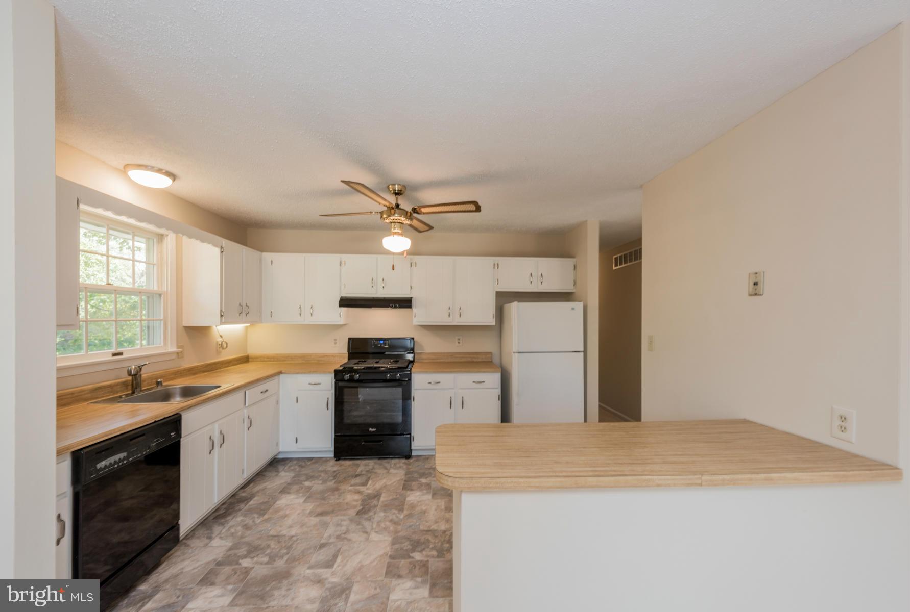 5926 Meadow Road Baltimore, MD 21206 - Photo 10 of 30 Kitchen