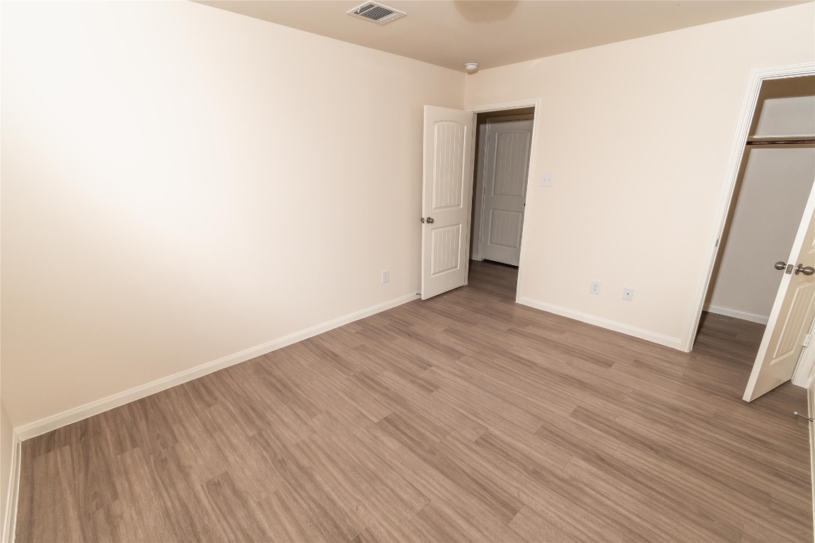 4259 Silver Ranch Road Houston, TX 77014 - Photo 6 of 9 Photos may be representative of the floor plan and not the exact home. Finishes, layout, and features of the actual property for lease may vary.