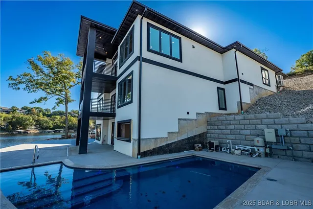 $2,650,000 | 439 Red Bud Road, Lake Ozark, MO 65049