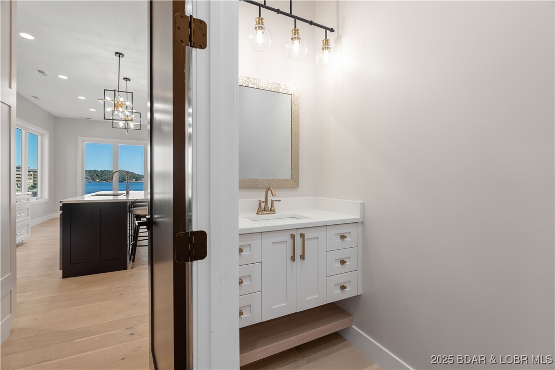 439 Red Bud Road Lake Ozark, MO 65049 - Photo 12 of 42 Top Floor Half Bath