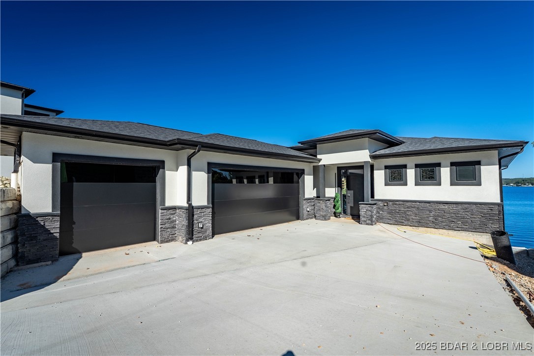 439 Red Bud Road Lake Ozark, MO 65049 - Photo 2 of 42