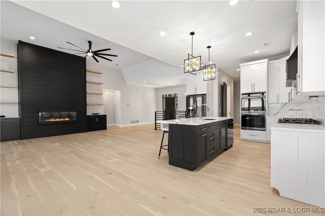 439 Red Bud Road Lake Ozark, MO 65049 - Photo 7 of 42 Dining area