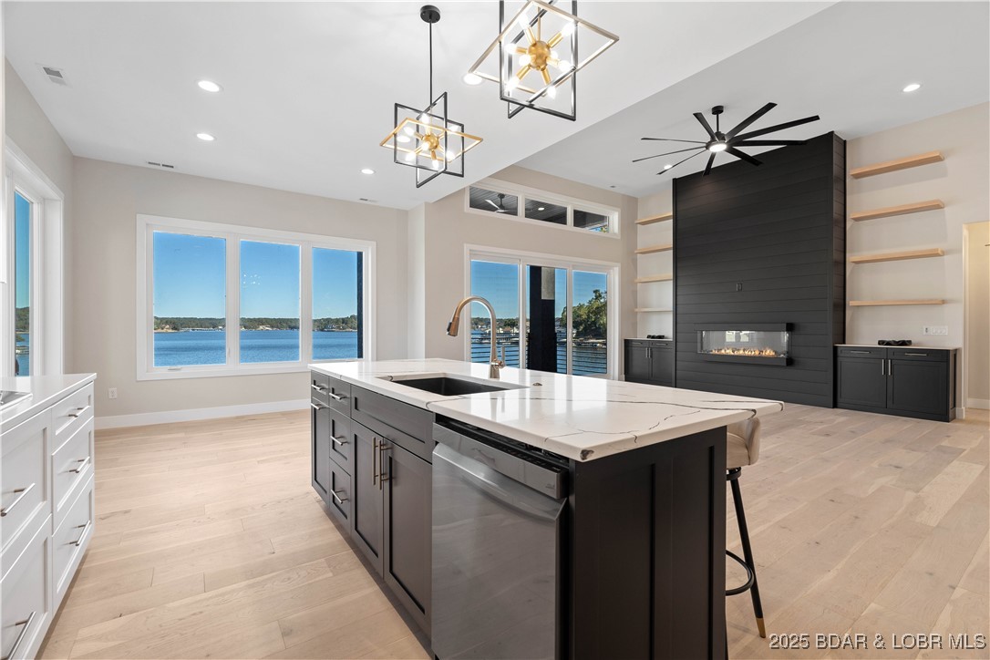 439 Red Bud Road Lake Ozark, MO 65049 - Photo 8 of 42 Kitchen