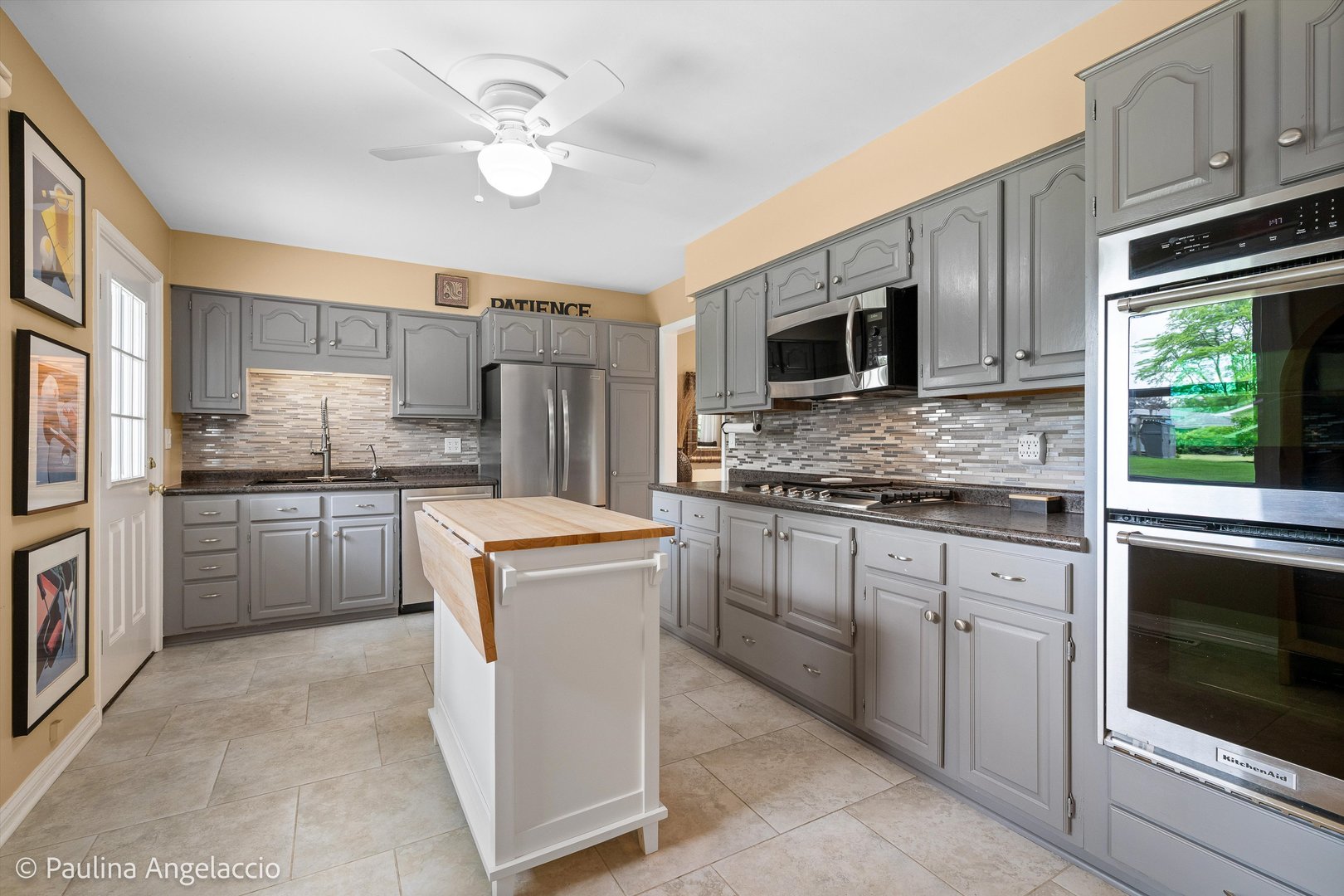 641 Aberdeen Road Cary, IL 60013 - Photo 9 of 34