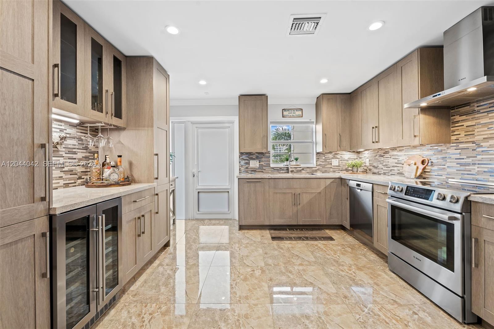 711 North Riverside Drive, Unit 302 Pompano Beach, FL 33062 - Photo 4 of 26