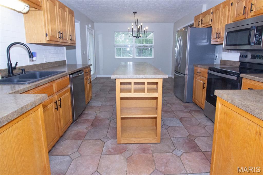 26266 Rambling Lane Richland, MO 65556 - Photo 10 of 51