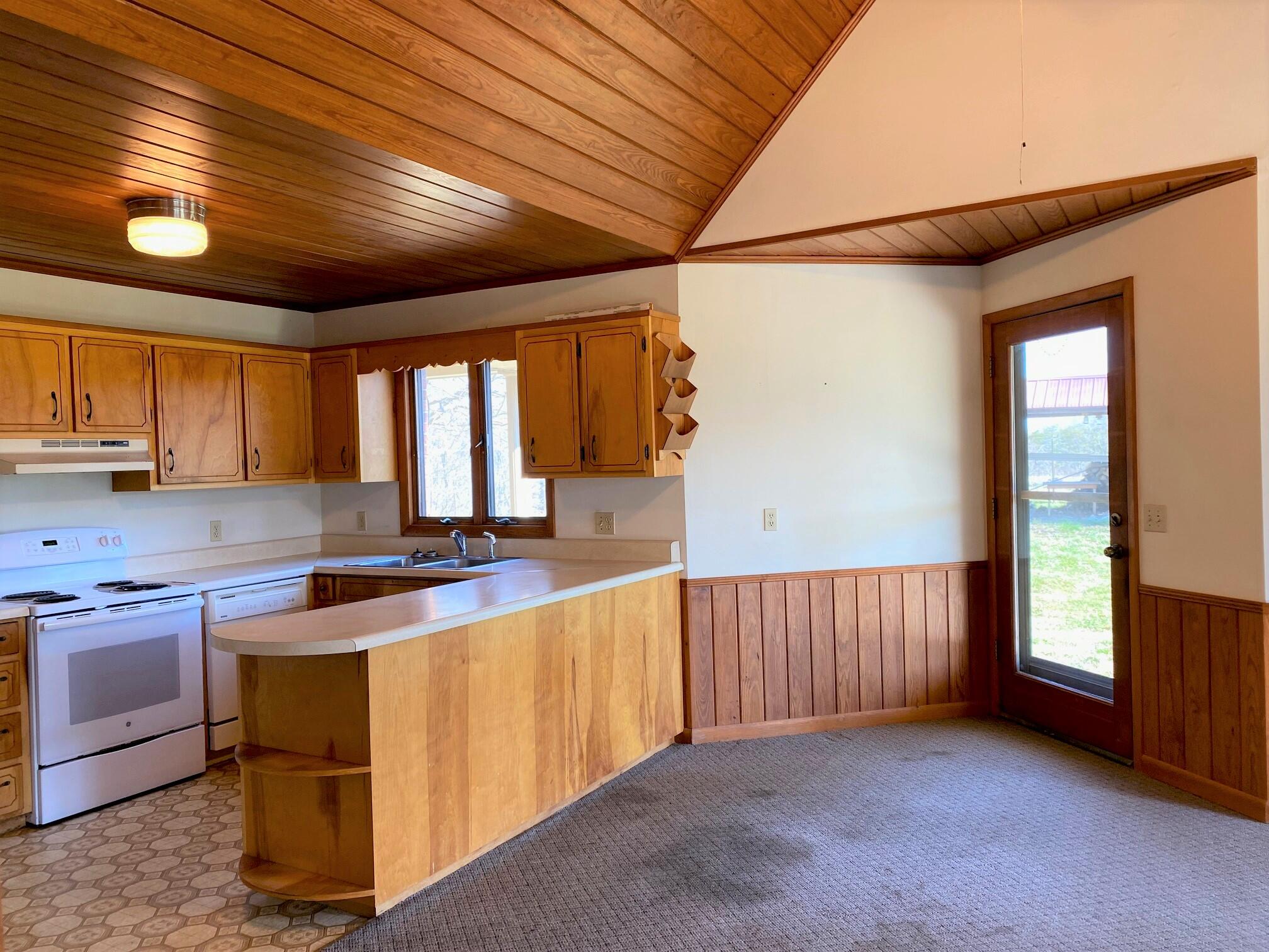 535 Cocke County Road Greeneville, TN 37743 - Photo 11 of 54 McClure Kitchen 3