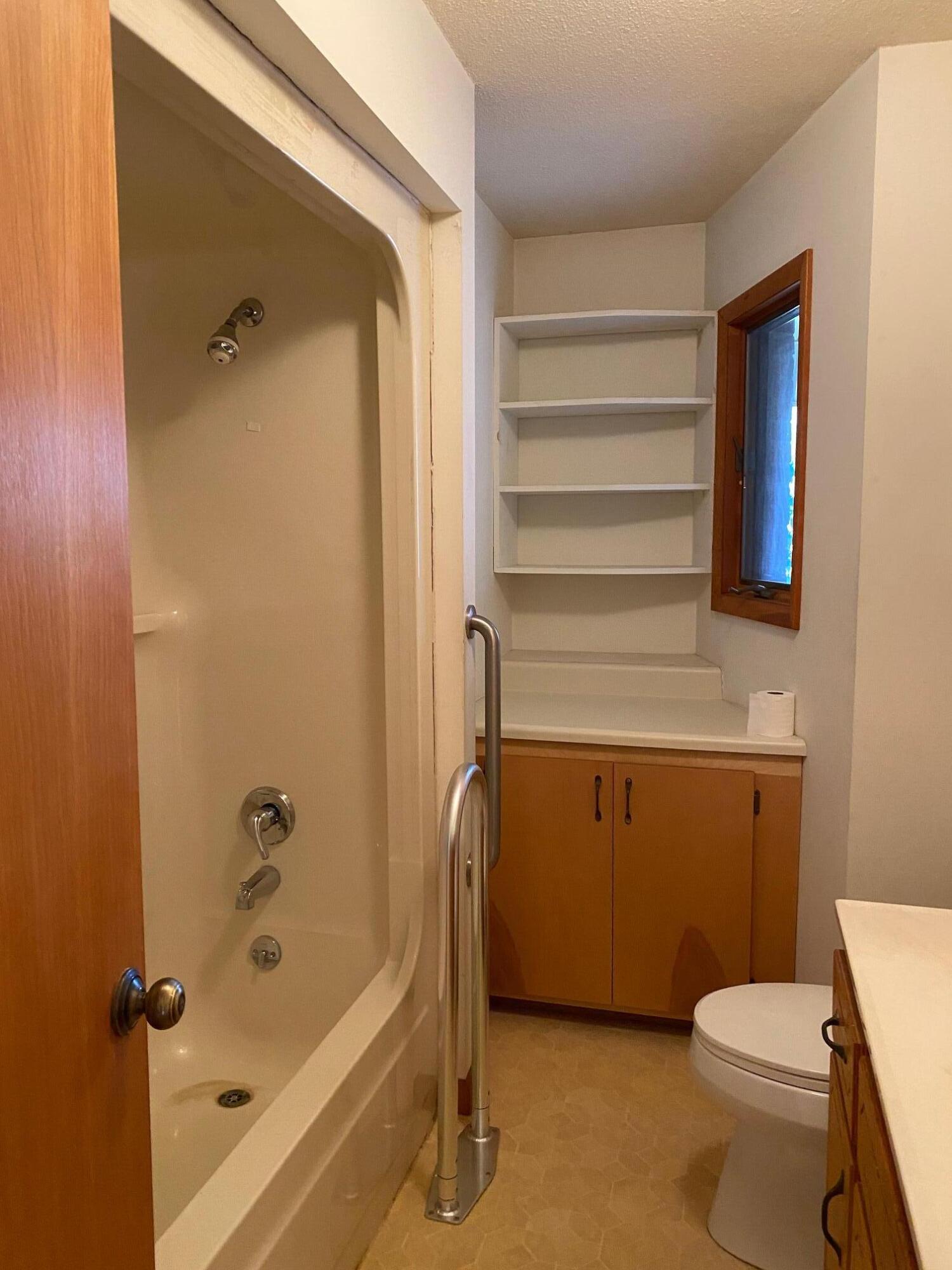 535 Cocke County Road Greeneville, TN 37743 - Photo 18 of 54 McClure Hall Bath