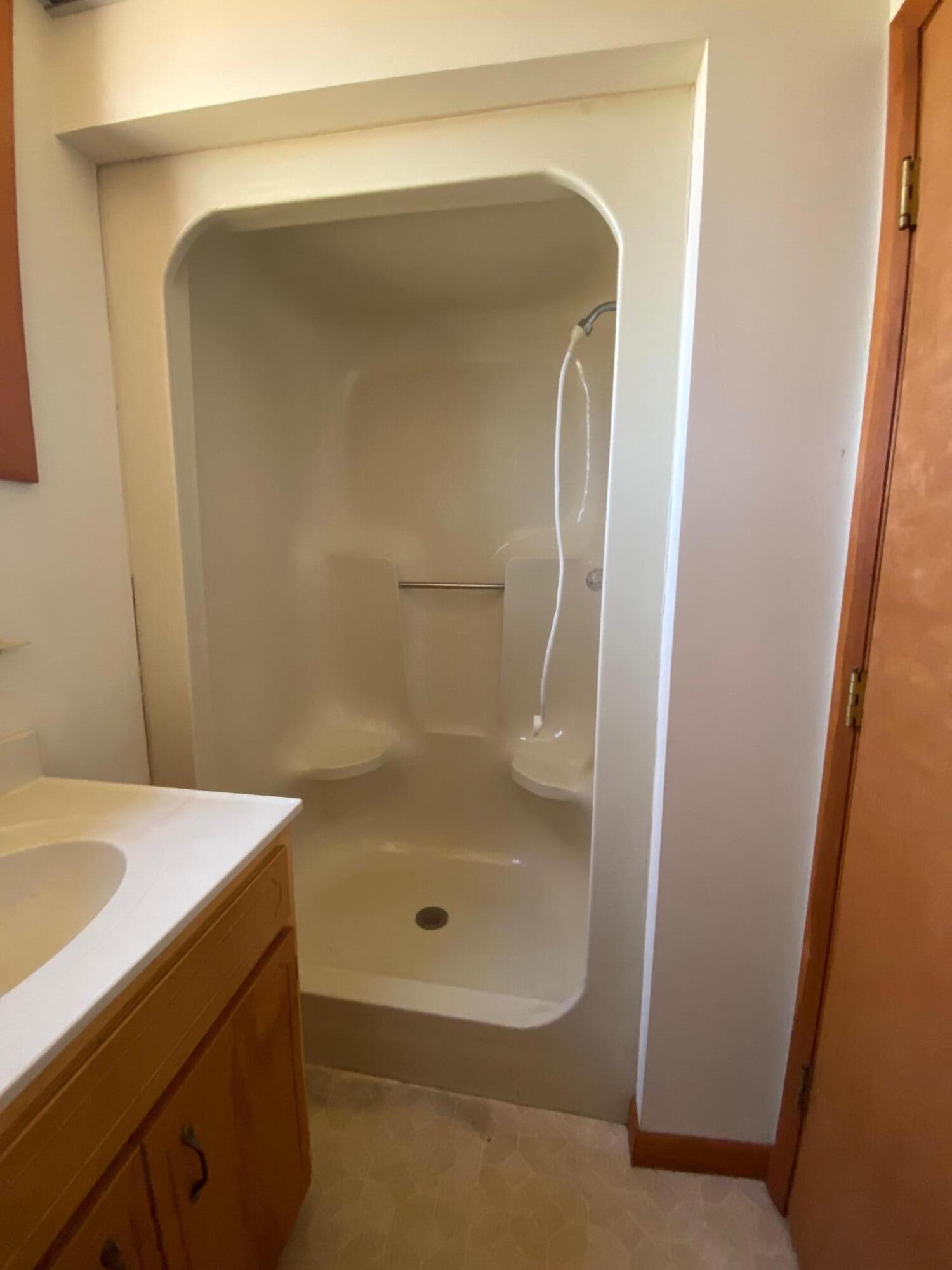 535 Cocke County Road Greeneville, TN 37743 - Photo 40 of 54 McClure Basement Bath Tub