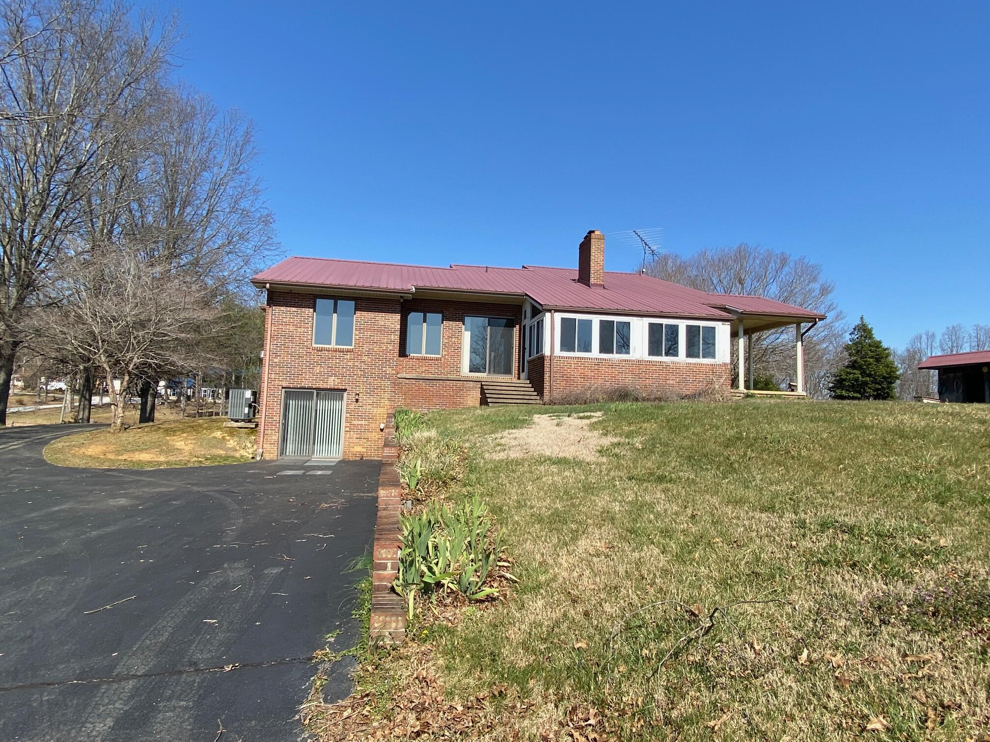 535 Cocke County Road Greeneville, TN 37743 - Photo 4 of 54 McClure Back